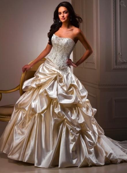 Свадьба - Designer Plus Size Bridal Gowns And Wedding Dresses 