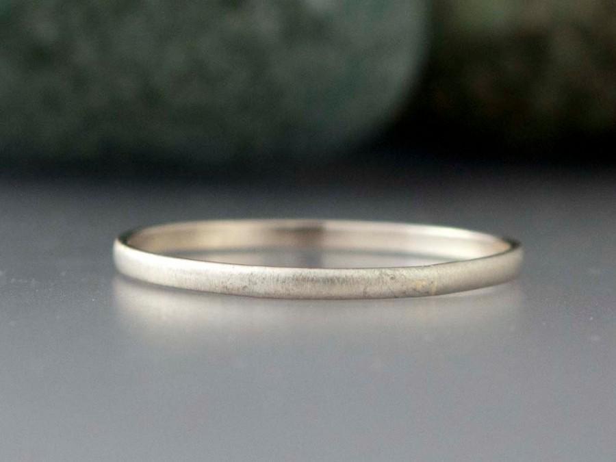 زفاف - 14k White Gold Thin Wedding Band - Solid gold 1.5mm half round ring