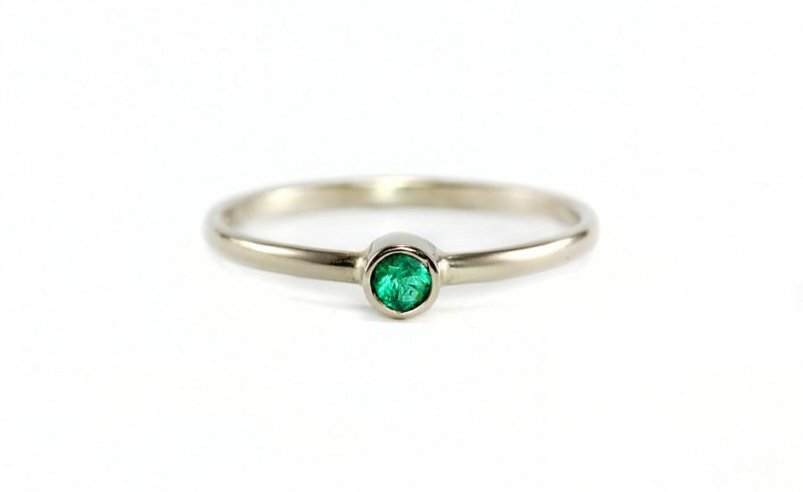زفاف - Simple Natural Green Emerald Ring - 14k Palladium White, Yellow or Rose Gold - Promise Ring, Engagement Ring, Wedding Band, Anniversary Ring