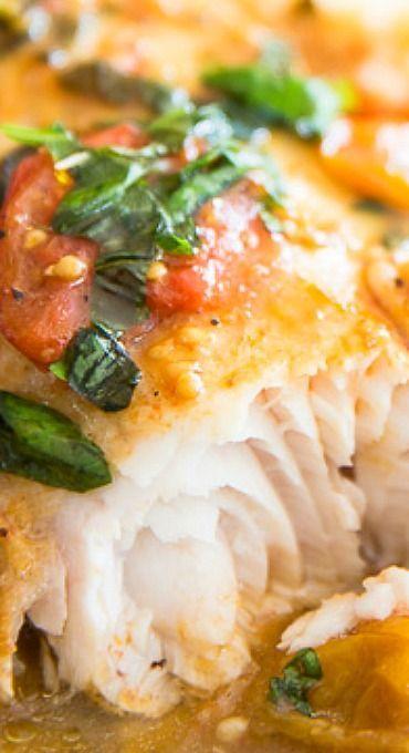 Hochzeit - Easy Poached Fish In Tomato Basil Sauce