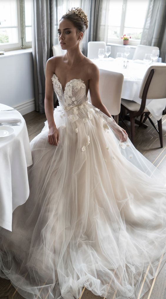 Hochzeit - Wedding Dress Inspiration - Elihav Sasson