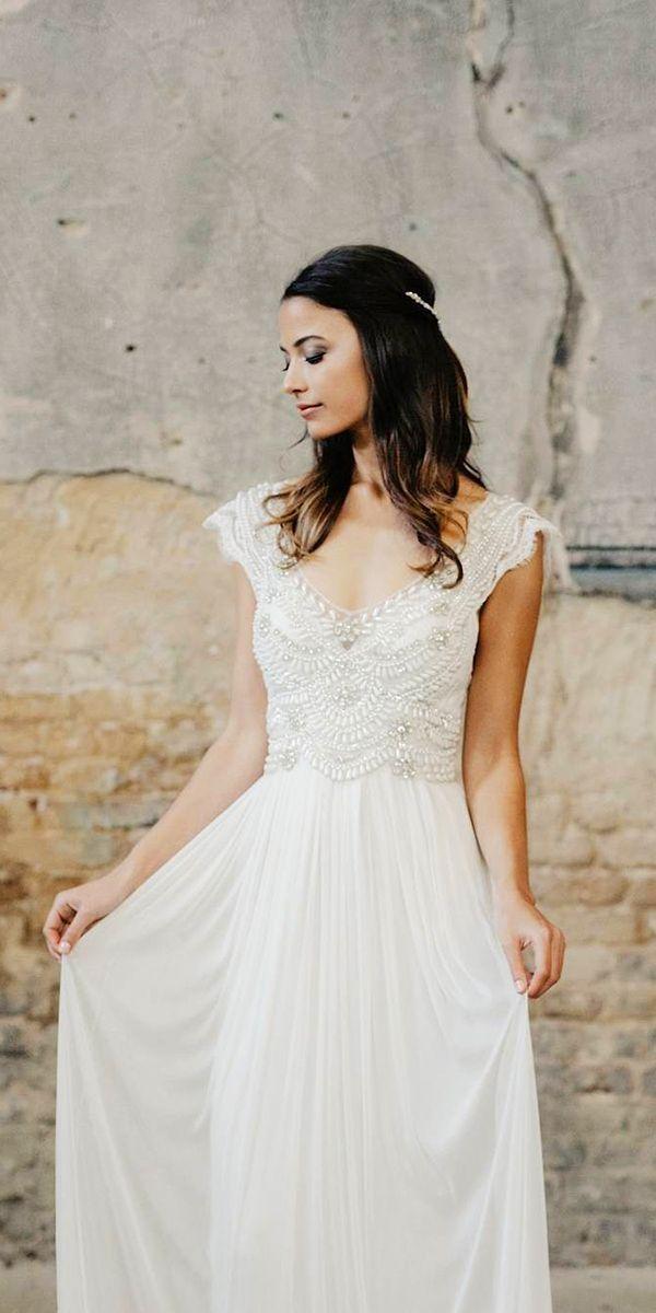 Hochzeit - 30 Chic Bridal Dresses: Styles & Silhouettes
