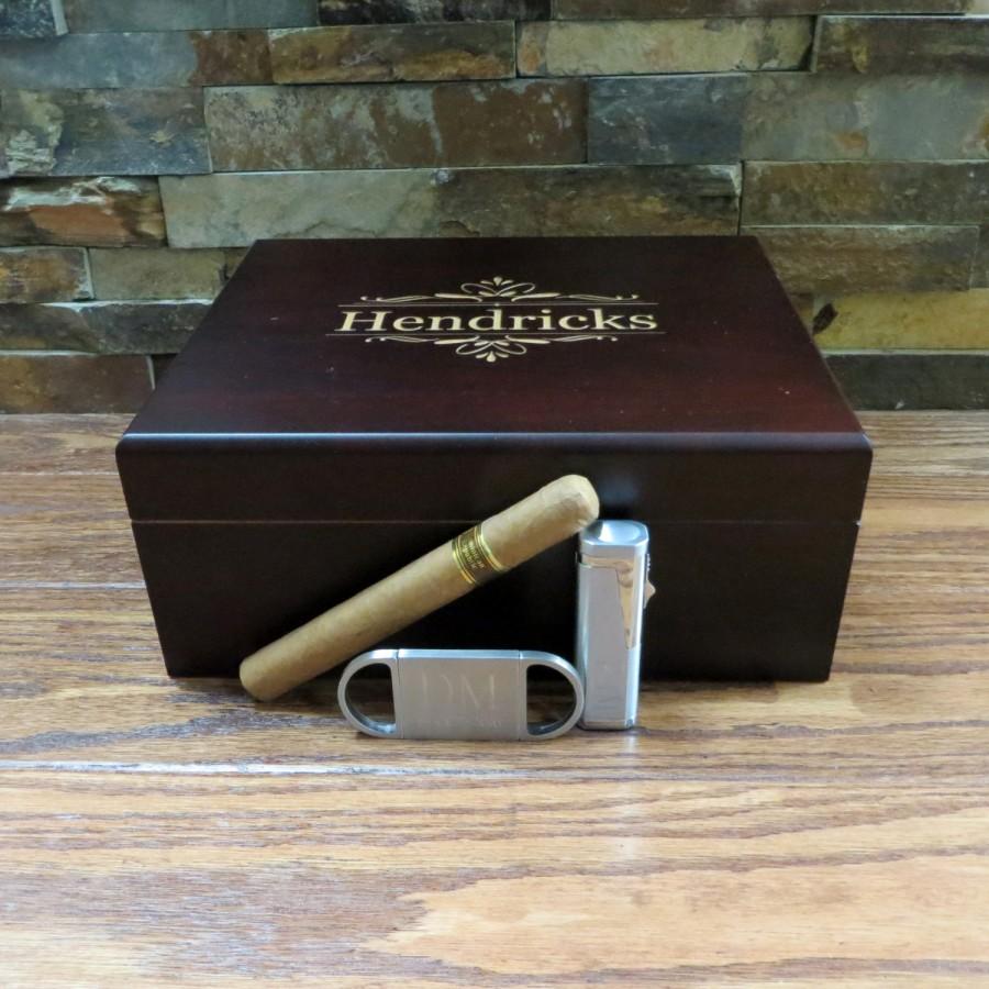 زفاف - Personalized Cigar Accessory Kit- Humidor- Cigar Cutter- Cigar Lighter- Cedar Cigar Box, Gifts for Men- Groomsmen- Fathers Day