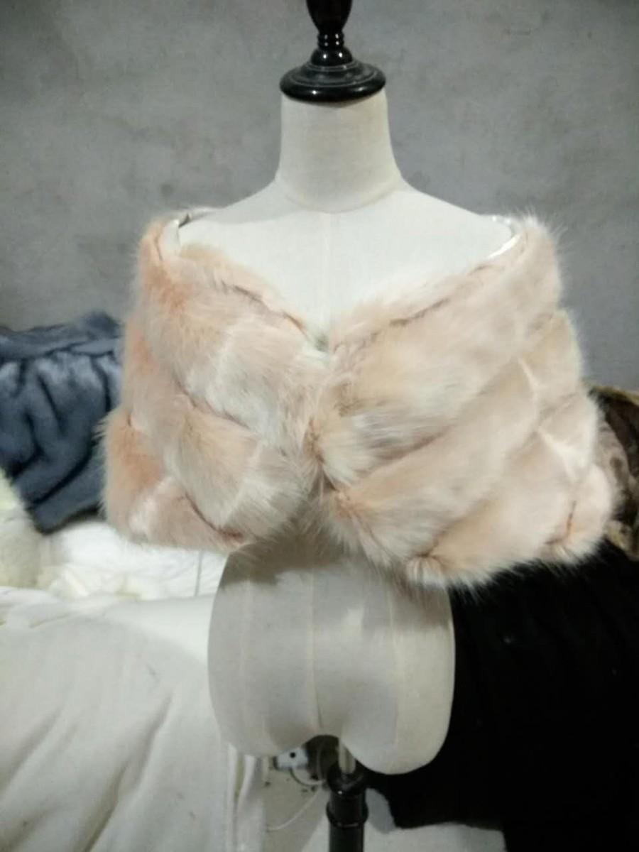زفاف - Blush Pink / Light Brown faux fur bridal wrap, Wedding Fur shrug, Fur Wrap, Bridal Faux Fur Stole Fur Shawl Cape, wedding faux fur wrap