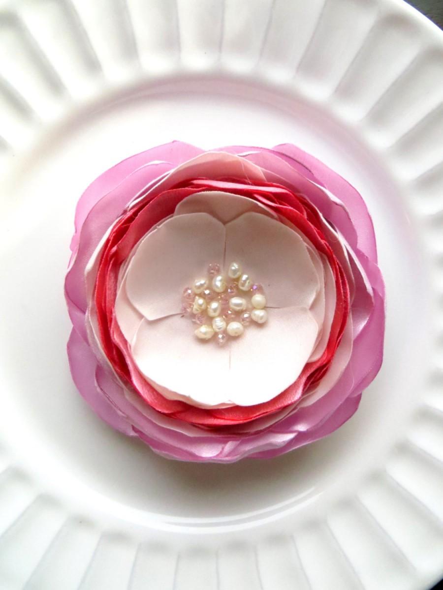 Свадьба - Large Pink Flower Pin, Pink Fabric Flower brooch, 4" Silk Flower Blush hair Piece with Pearls Crystal Bead, Coral, Big Flower for Hair Dress