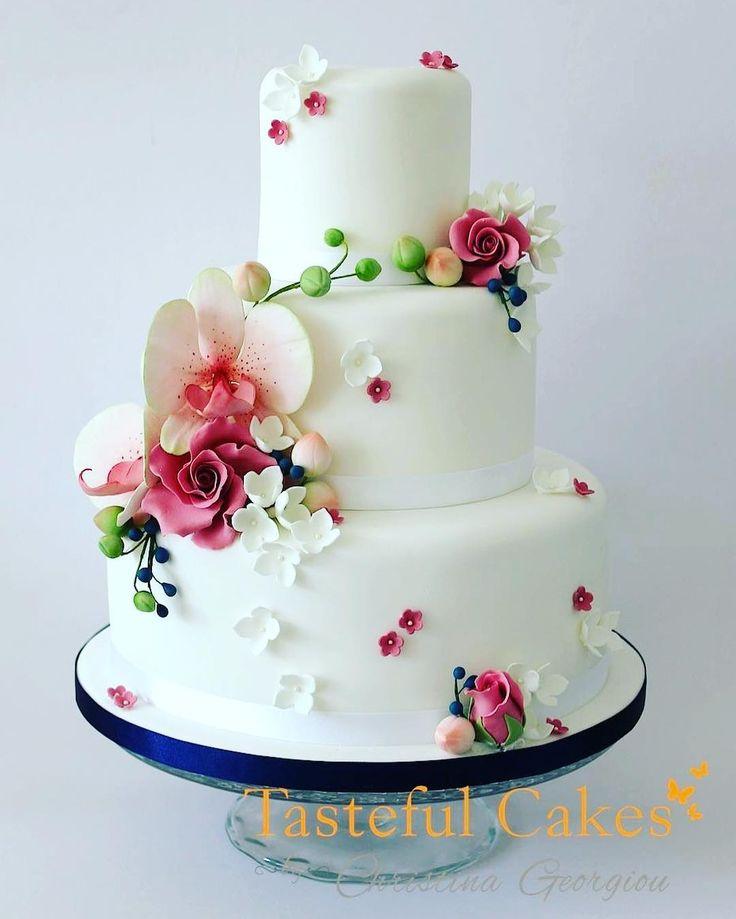 Hochzeit - Minimal Floral Cake