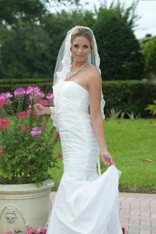 Свадьба - Lace Trim Wedding Veil, Wedding Veil, Bridal Veil