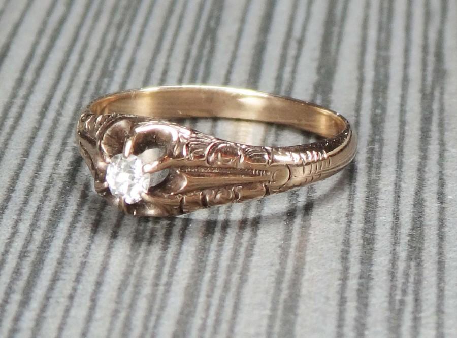 Mariage - Antique 14k Gold Diamond Ring Claw Set Diamond Ring Old Mine Cut Diamond Engagement Ring Vintage Engraved Belcher Victorian Promise Ring