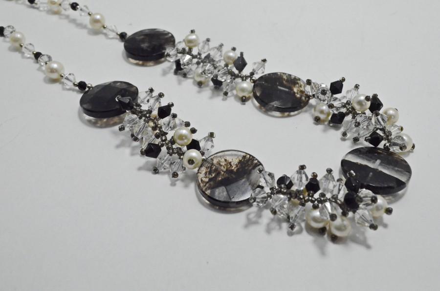 Свадьба - Black White Gemstone Modern Statement Chunky Boho Necklace, Genuine Rutilated Quartz Pearl Agate Crystal Beaded Fashion Holiday Necklace