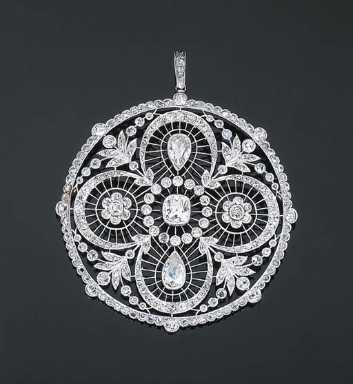 Hochzeit - A Belle Epoque Diamond Pendant 