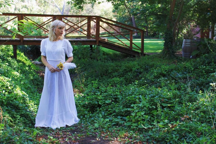 Свадьба - Romantic Boho Wedding Dress - Hippie Wedding Dress - Boho Crochet Wedding Dresses - Boho Bridal Dress - White Bohemian Maxi Dress