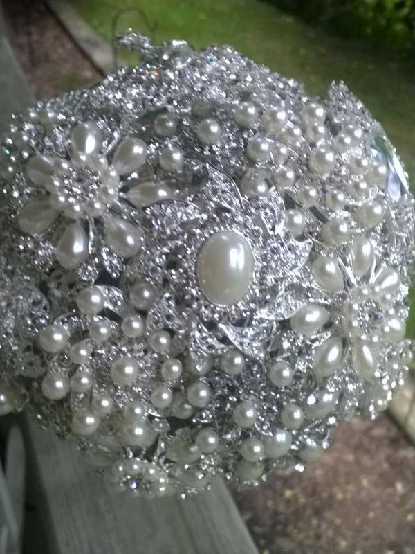 Wedding - Deposit Bouquets,Brooch Bouquets, Vintage Style, Elegant Wedding, Pearls, Crystals, Gatsby,Silver, ivory,bling