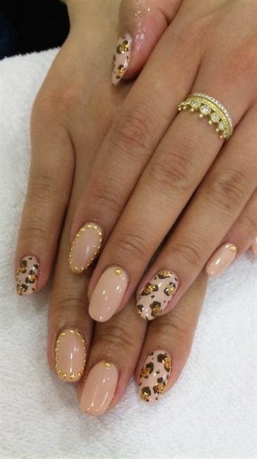 Wedding - Nude Leopard Print Gold Glitter And Stud - Nail Art Gallery