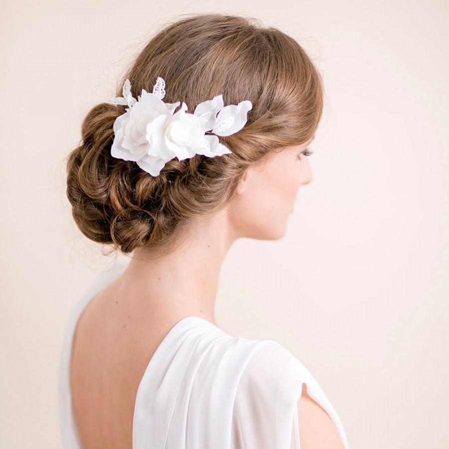 Свадьба - Lily Magnolia Flower Hair Piece - Bridal Hairpiece Flower Lace - Wedding Hair Piece - Bridal Hair Accessories