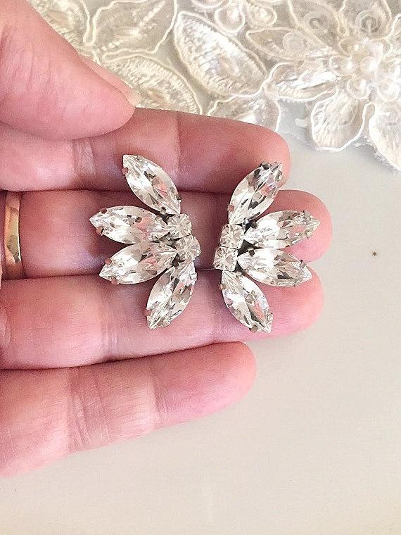 Hochzeit - Vintage Style crystal Earrings, Bridal Clear swarovski earrings, sparkling stud swarovski earrings, bridesmaid earrings, wedding earrings