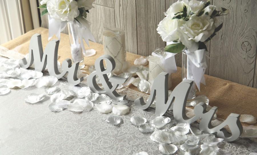 Mariage - MR & MRS Silver Glitter wedding sweetheart table letters - 6" Silver Paint or Glitter or Diy Wedding, reception decor