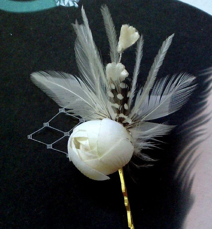Hochzeit - Feather Hair Pin, Bridal Hair Pin, Flower Hair Pin, Wedding Hair Pin, Wedding Headpiece, Groom Buttonhole Pin, Bridesmaid Gift, MELIANA MINI