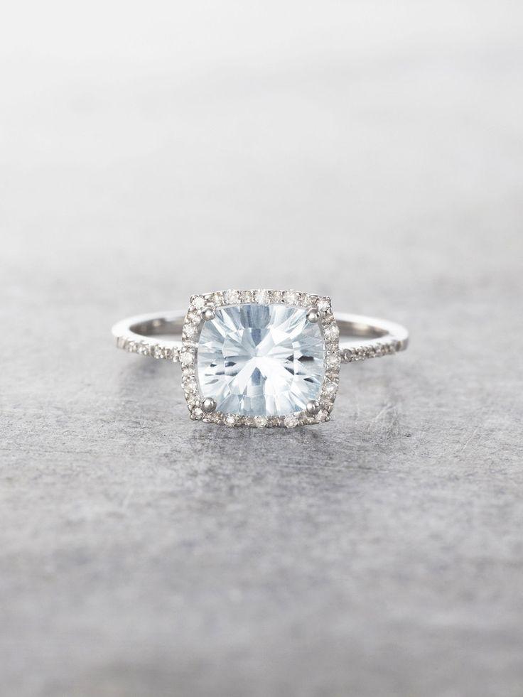 زفاف - Aquamarine & Diamond Halo Ring