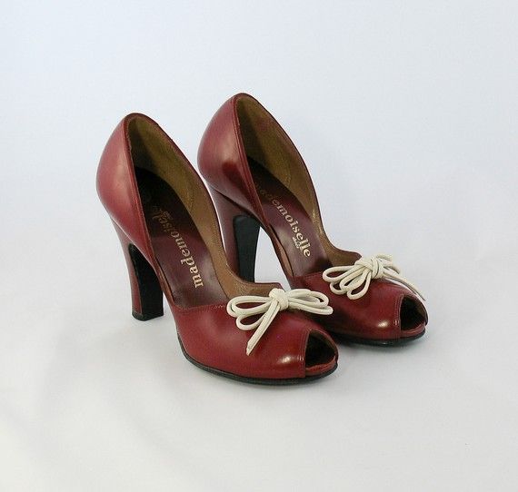 زفاف - Vintage 1940s Cherry Red Peep Toe Shoes