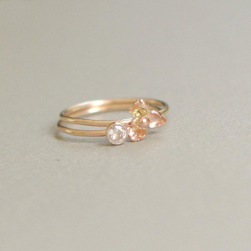 Hochzeit - SOLID 14k gold hydrangea wedding ring set. diamond ring and delicate hydrangea blossom stacking ring. unique, alternative wedding rings.