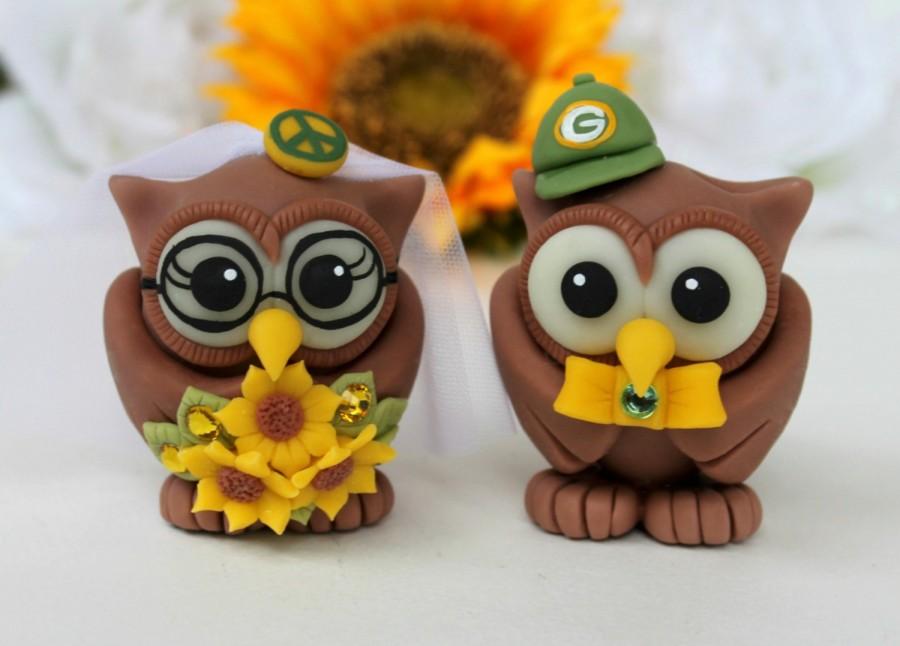 زفاف - Wedding love bird owl cake topper, owl bride with glasses and peace sign, sunflower bouquet