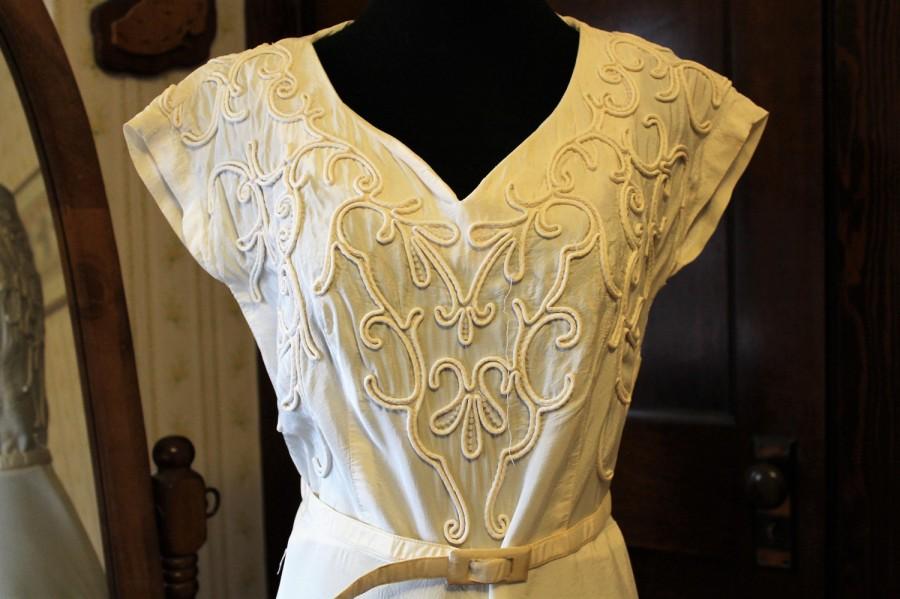 Wedding - Simple and Elegant 1940s Belted Wedding Dress, Gown, Small 2-4