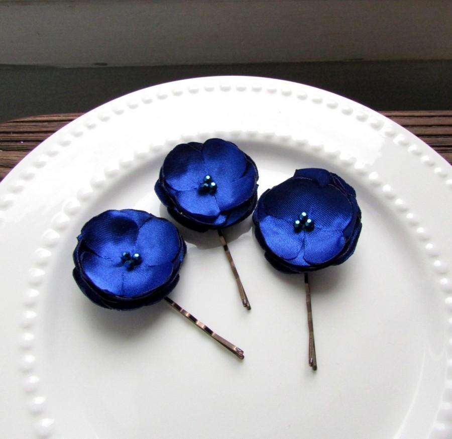 Mariage - Set of 3 Blue Hair Pins, Small Silk Flower Bobby Pins, Royal Blue Bridesmaid Hair Accessories, Blue Flowers for Hair, Small Floral Hair Pins