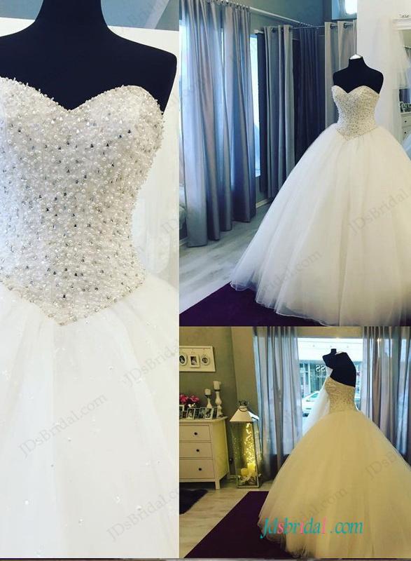 Hochzeit - Stunning beaded bodice princess ball gown wedding dress