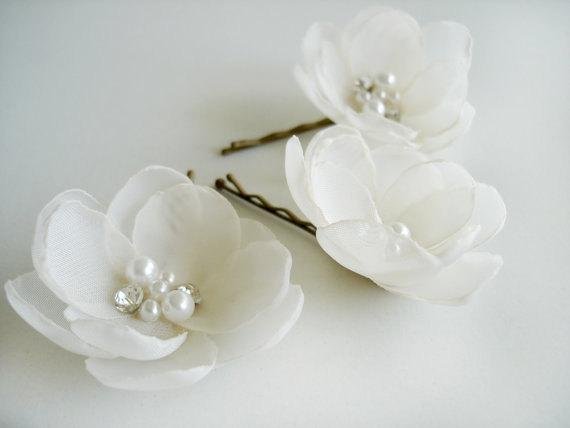 Mariage - Wedding  Hair Accessories,  Silk Wedding Flower Hair Pins, Bridal Headpiece, Bobby Pins, Bridal Flower Hair Clip Ivory White Pearl Crystal