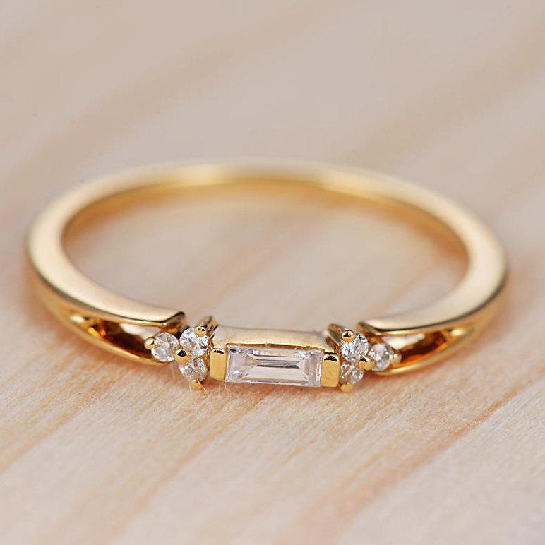 Mariage - Baguette Diamond Engagement Ring Gold Wedding Band Stackable Antique Unique Women Rose Gold Minimalist Anniversary Gift For Her Bridal Set