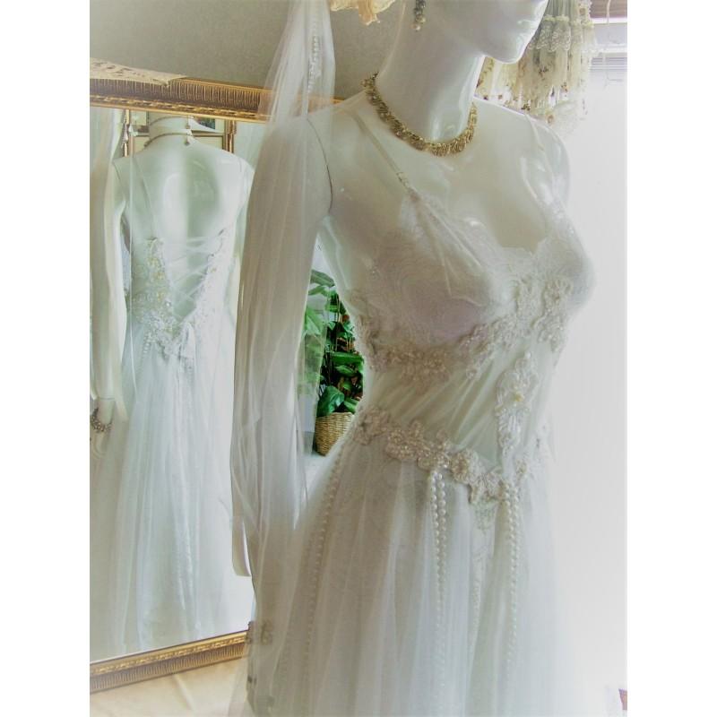 زفاف - Size 5 - 7.  White shabby chic layered tattered beach etheral angel princess fairy forest wedding dress - Hand-made Beautiful Dresses