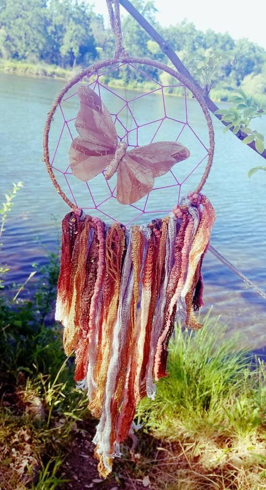 Свадьба - Handmade Dreamcatcher, dream catcher, boho, bohemian, nursery mobile, beads feathers ribbon lace, wedding decor, nature, wall hanging, gypsy