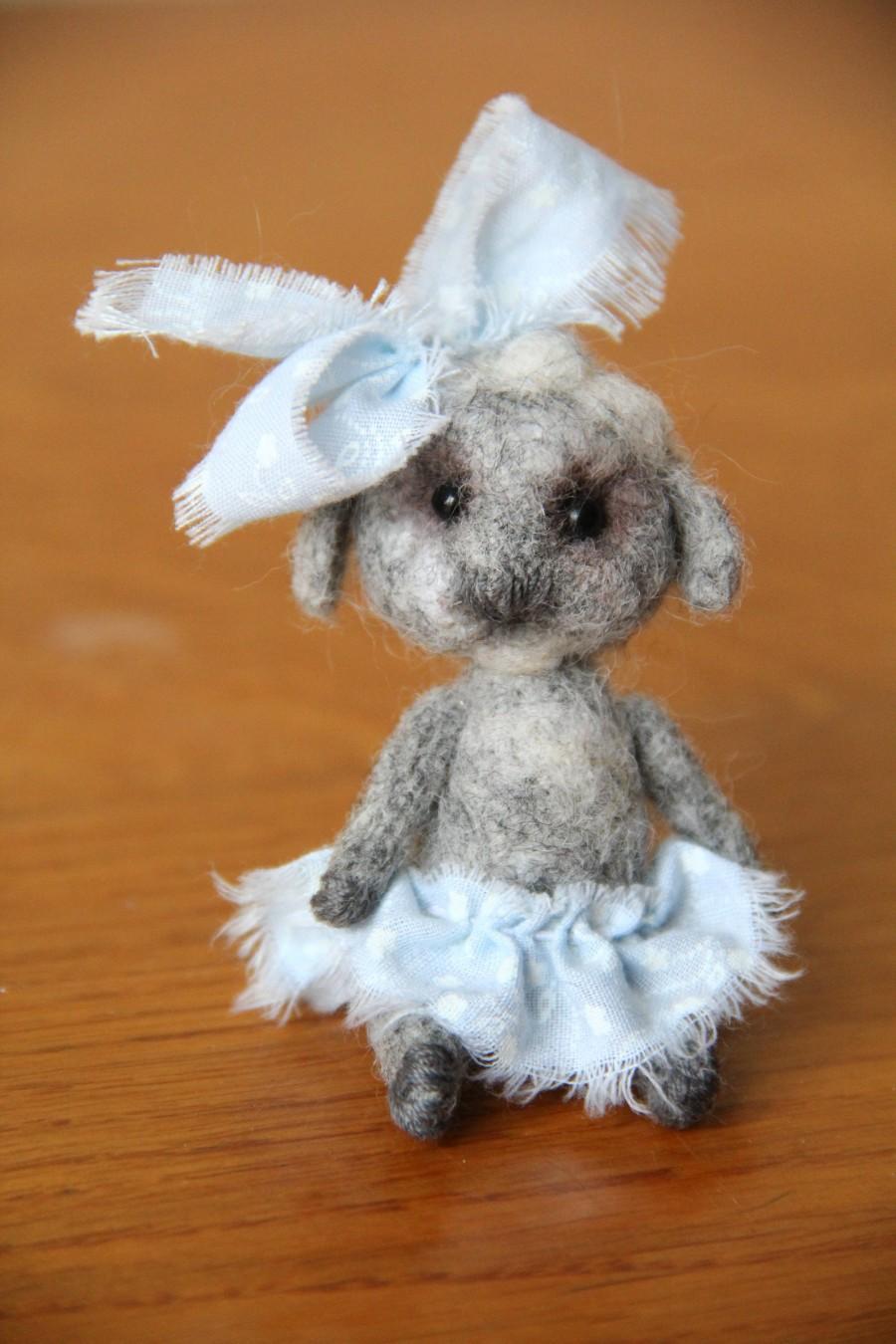Wedding - Wool sculptures , little sheep with wool , felting animal. Height 3.15 inches (8 cm) .
