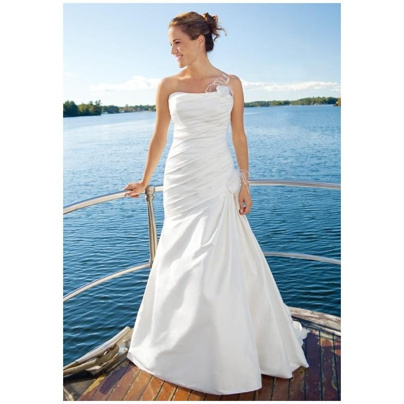 Mariage - Lea-Ann Belter Bridal Carmen - Charming Custom-made Dresses