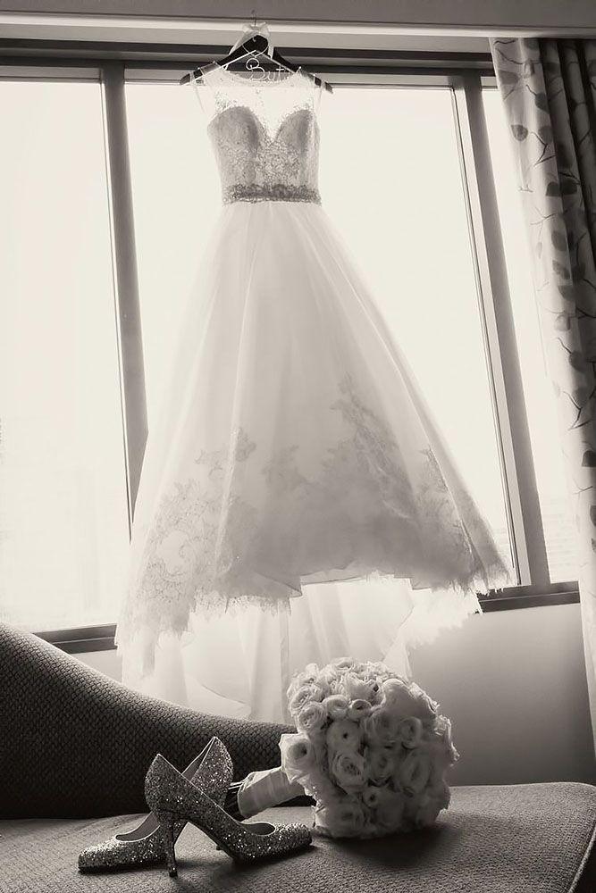زفاف - 27 Must Take Photos Of Your Wedding Dress