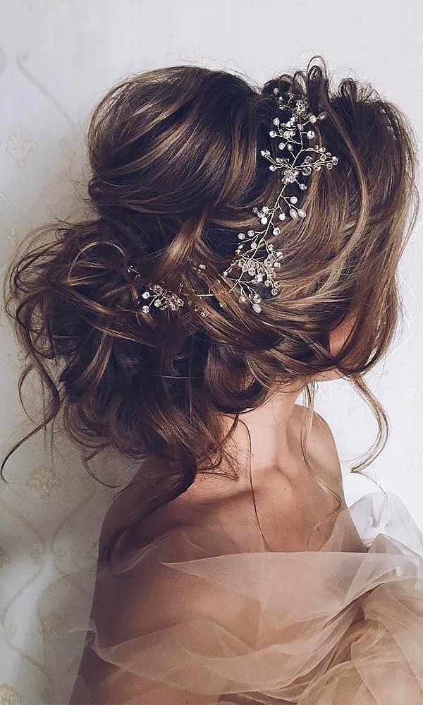 Hochzeit - 30 Wedding Hairstyles - Romantic Bridal Updos