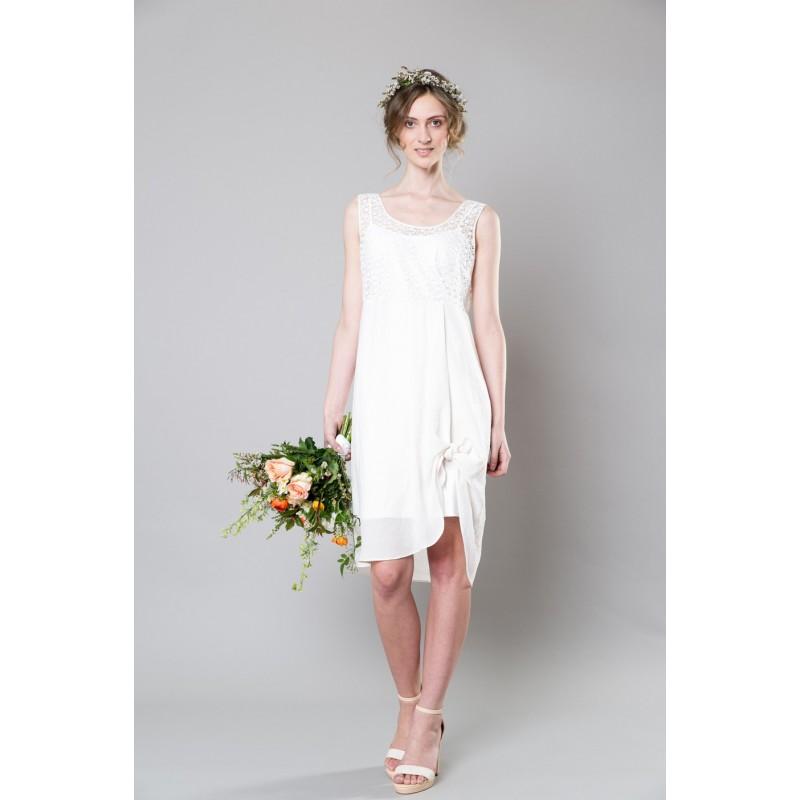 Hochzeit - Sally Eagle ALEXIS -  Designer Wedding Dresses