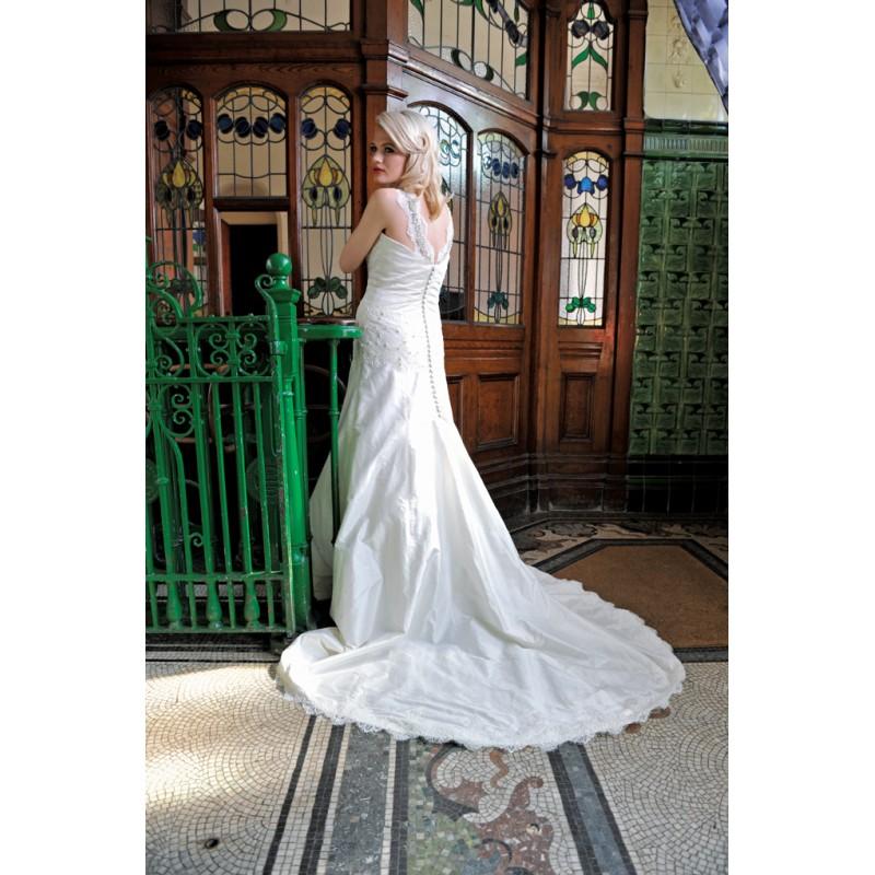 Mariage - Ivory & Co Evelyn back - Stunning Cheap Wedding Dresses