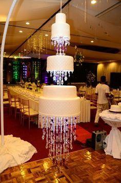 Hochzeit - Chandelier Wedding Cake