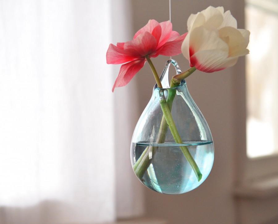 زفاف - Glass Hanging Vase / Hand Blown Glass Art / Transparent Pale Blue Flower Vase / Wall Decor / Wall Art