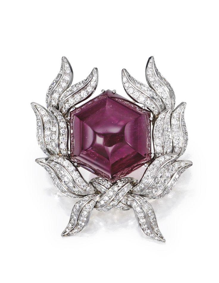 Hochzeit - Marie Poutine's Jewels & Royals: Pink Is The Best!