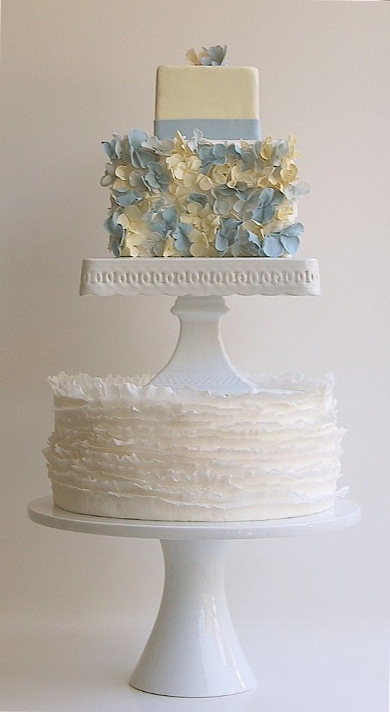 Hochzeit - Cake On Cake Wedding Cake