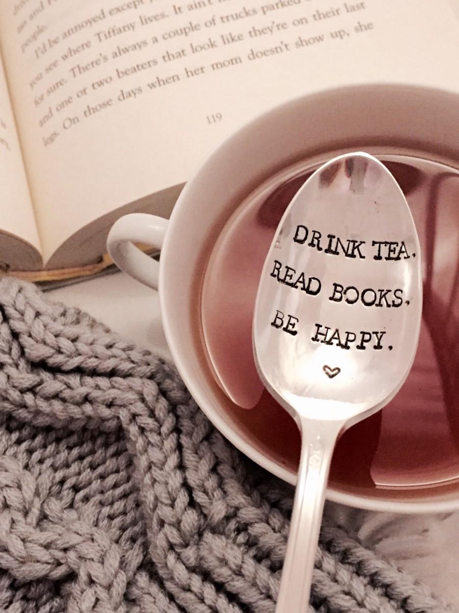 Hochzeit - Drink tea, read books, be happy stamped spoon, book club gift, book lover gift, tea lover gift, unique tea spoon
