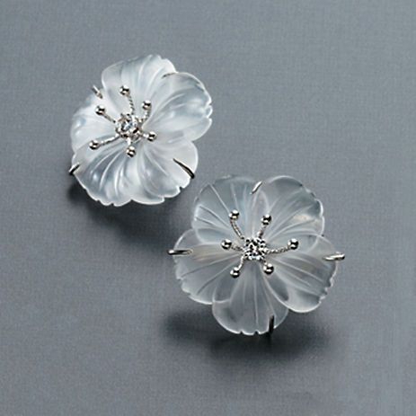 Hochzeit - Russell Trusso Rock Crystal Earrings With Diamonds 