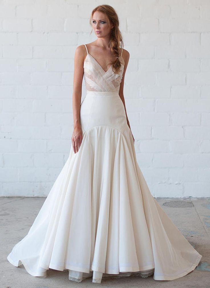 Hochzeit - Tara LaTour Shows Uniquely Gorgeous Wedding Dresses For Fall 2016