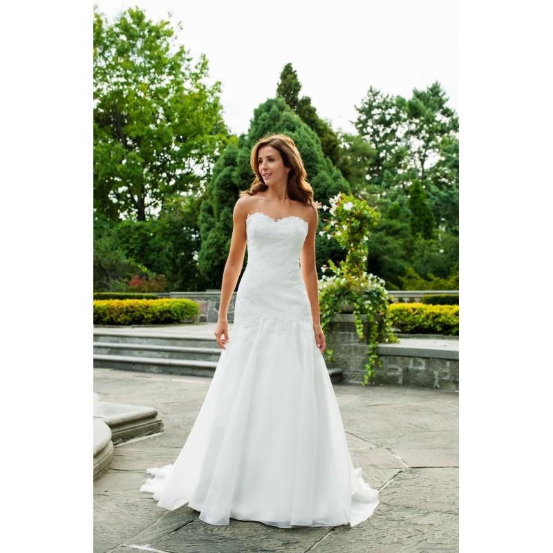 زفاف - Lea-Ann Belter Ingrid Lea-Ann Belter Wedding Dresses Greydon Hall - Rosy Bridesmaid Dresses