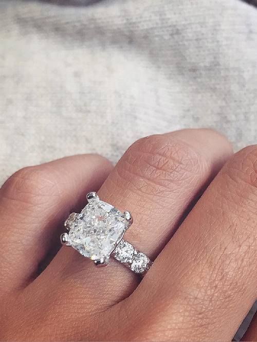 Свадьба - 40 Unique Engagement Rings From Jean Pierre Jewelers
