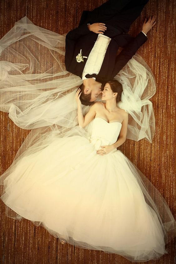 Свадьба - 80 Must-Have Wedding Photos With Your Groom
