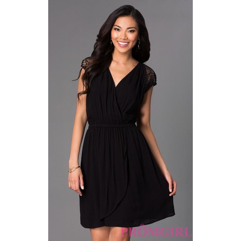 زفاف - Short Black V-Neck Cap Sleeve XOXO Dress - Discount Evening Dresses 