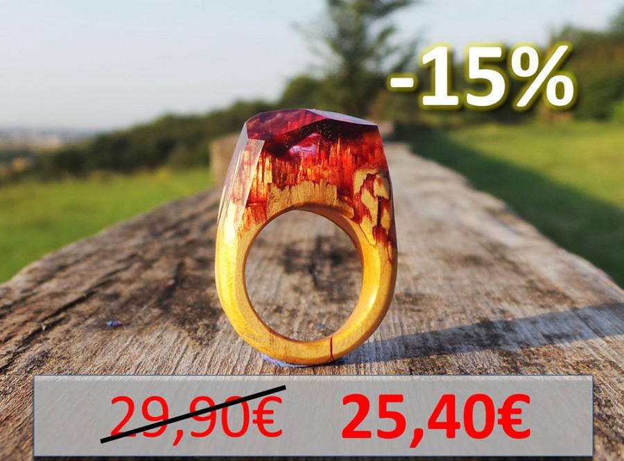Wedding - Wood Ring Resin Wood Jewelry Gift Anello vero castagno e resina Real chestnut epoxy resin wood ring red volcano designer engagement rings
